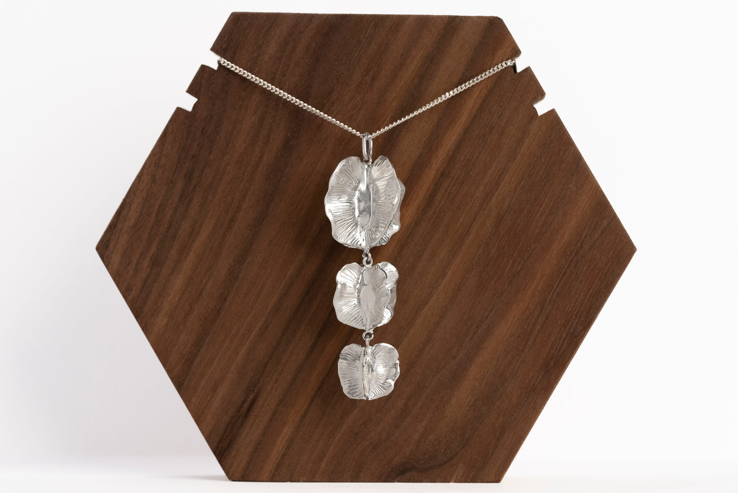 Bushwillow Three piece pendant - platinum