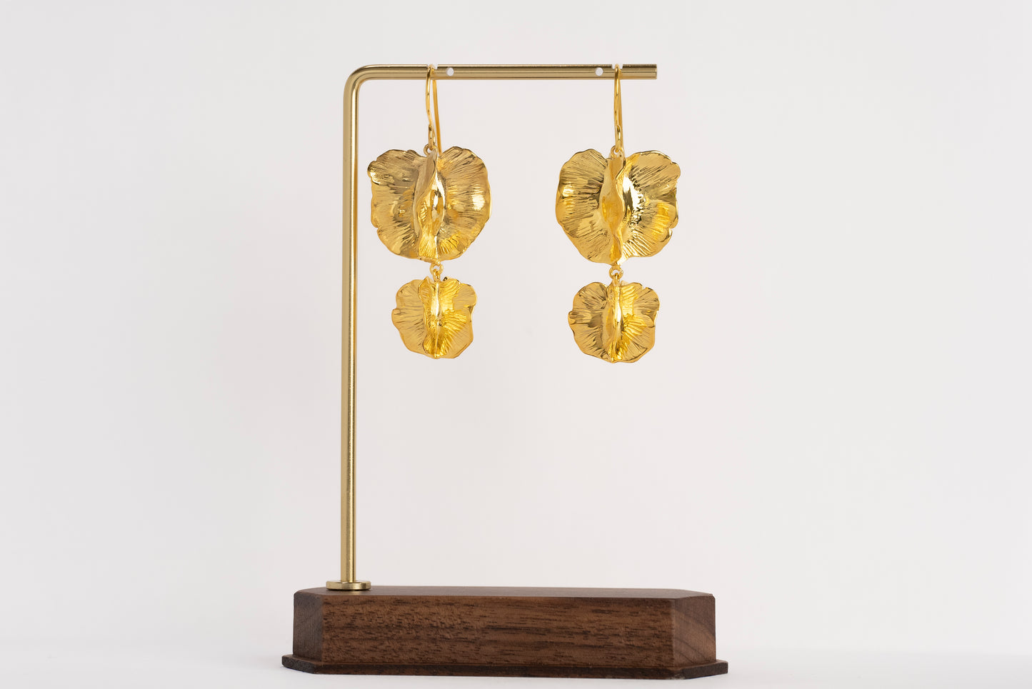 Duo Large with Medium Bushwillow on hook - Gold
