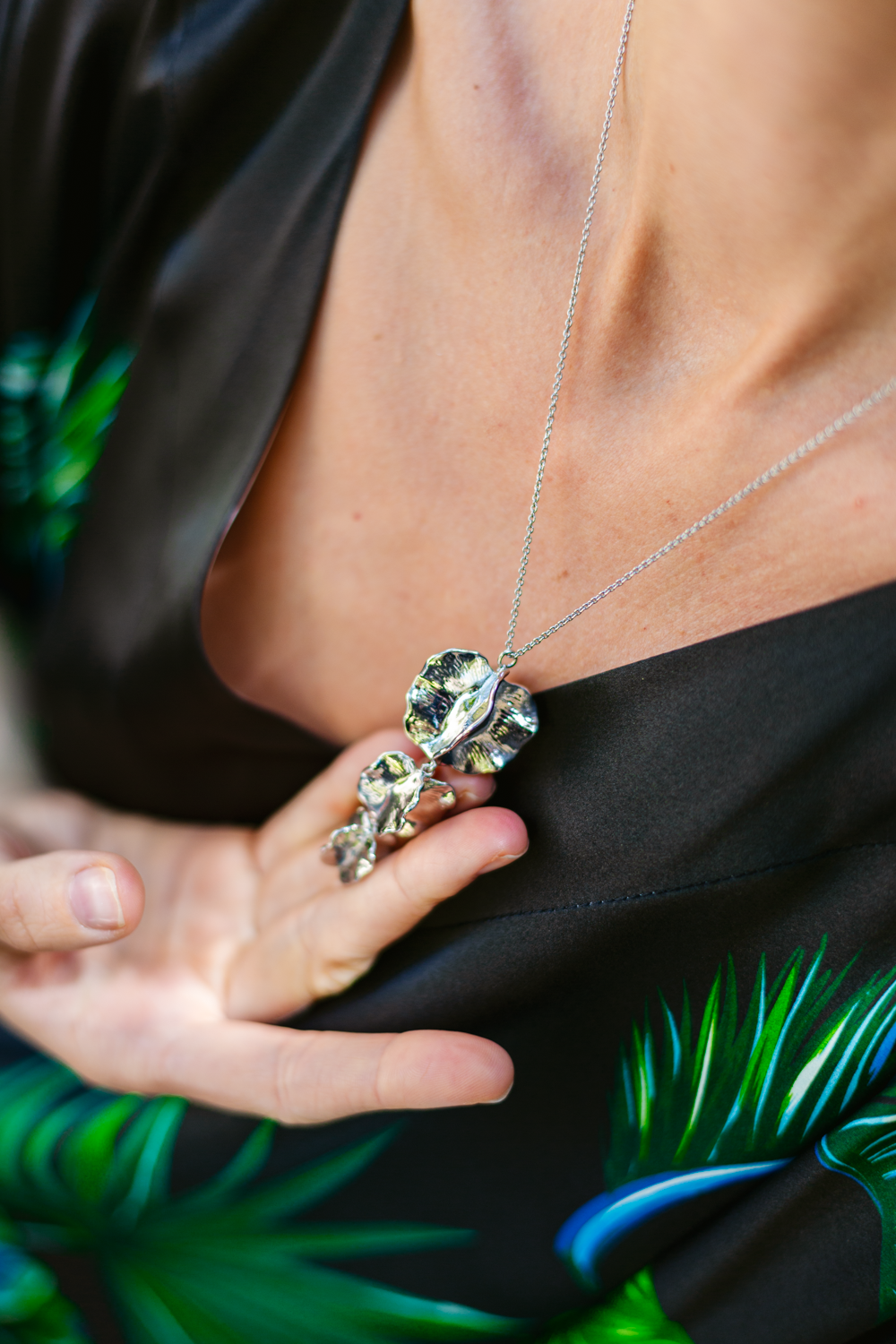 Bushwillow Three piece pendant - platinum