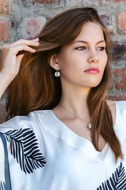 Medium Bushwillow drop on hook - Platinum