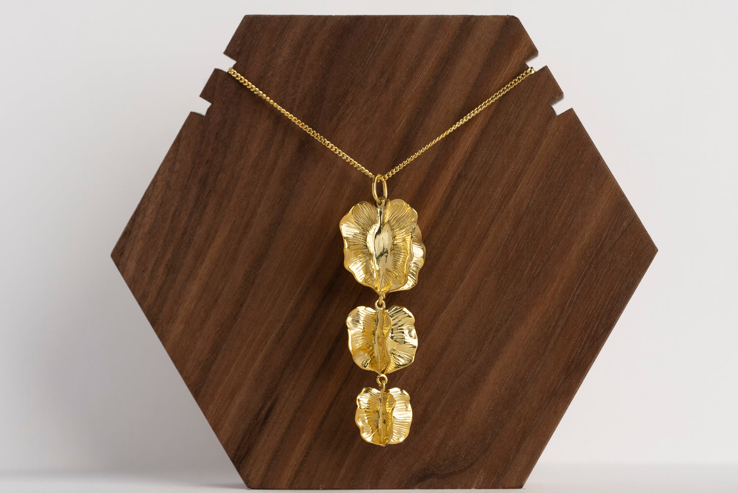 Bushwillow Three piece pendant - Gold