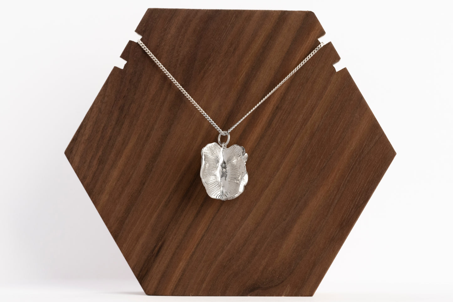 Large Bushwillow pendant - Platinum